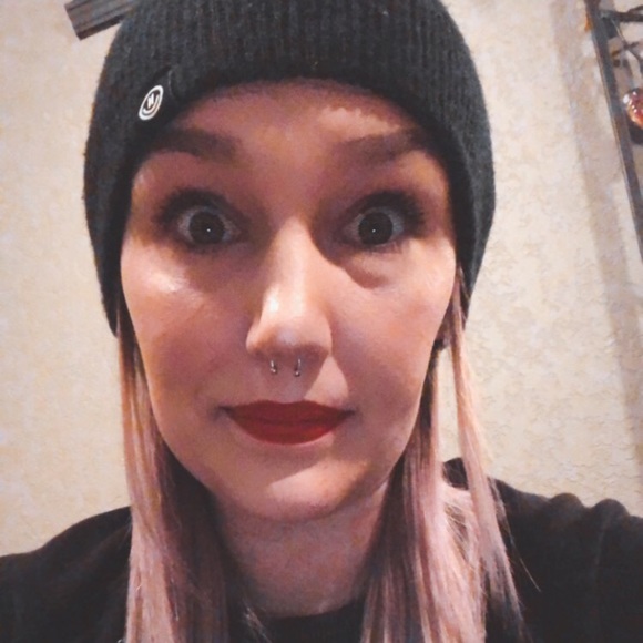 Meet your Posher, Jess - Picture 5 of 6